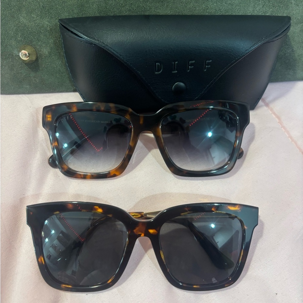 Diff Black and Brown Sunglasses Duo bundle (just one case )